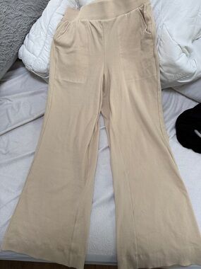 Women's Wide-Leg Knit Pants in Beige